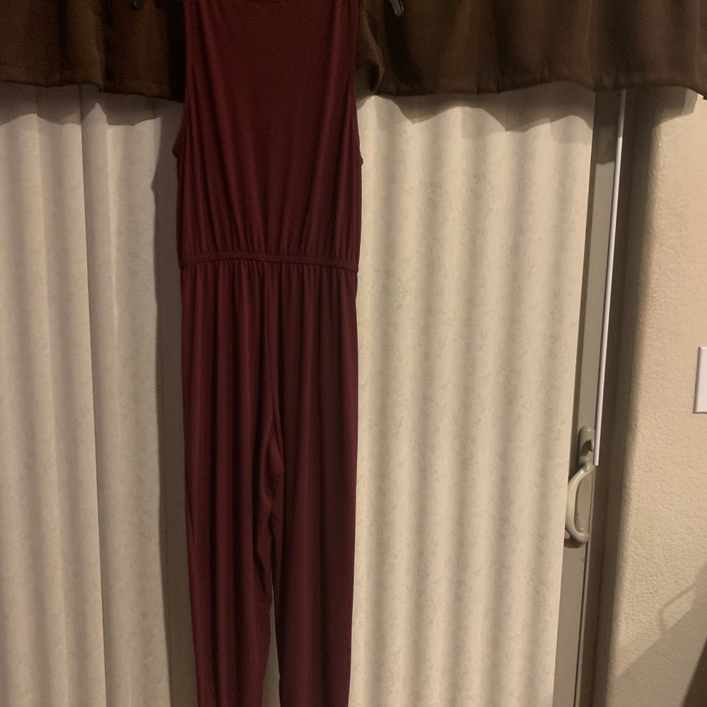 Burgundy jumpsuit - Picture 2 of 9